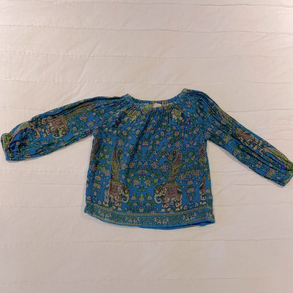Adorable long sleeve blouse